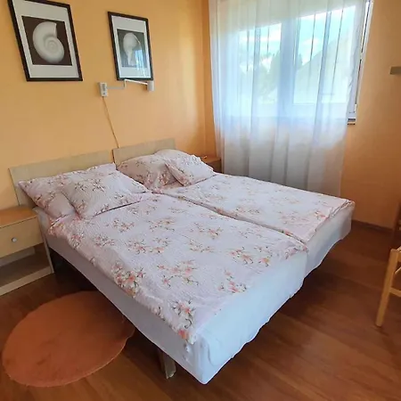 In Siofok/balaton 20047 Apartman *