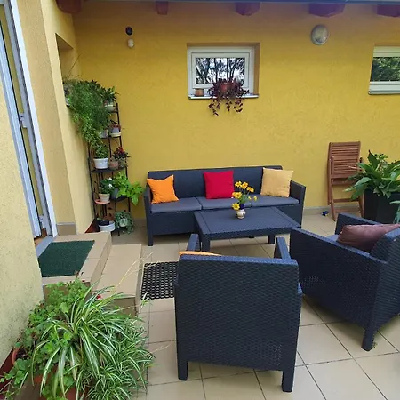 In - Balaton 20047 Siófok