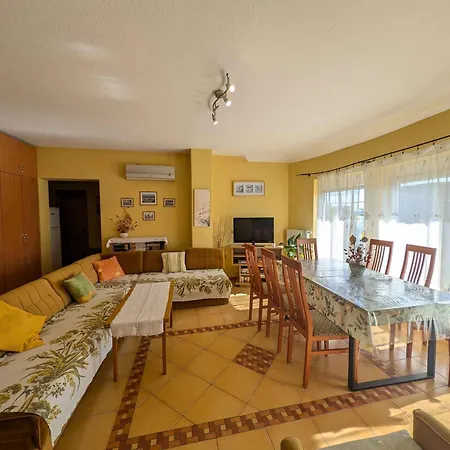 In - Balaton 20047 *