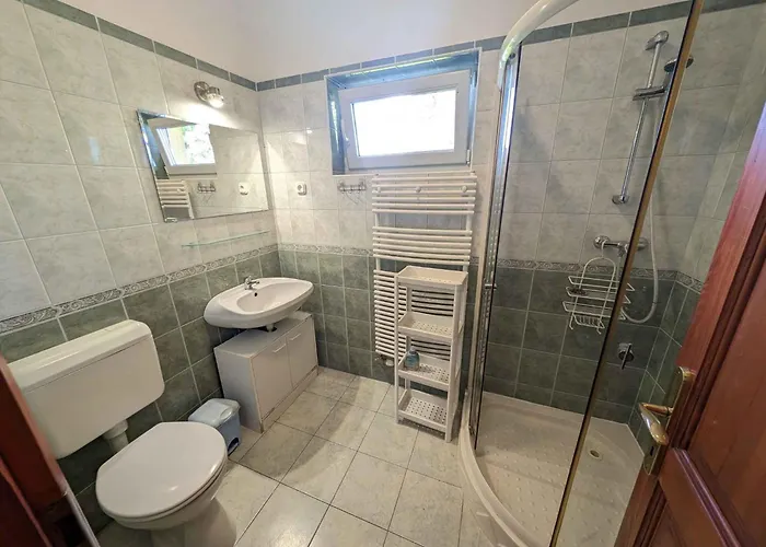 In - Balaton 20047 Siófok